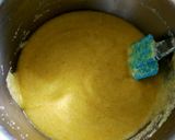 A picture of step 4 of Mango Sooji Cake.