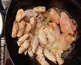 Foto del paso 3 de la receta: Pollo con naranja y miel muy fácil! 😋