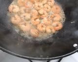 Foto del paso 9 de la receta: Unos macarrones, con langostinos y salsita de albahaca 🌿