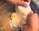 Foto langkah ke 2 dari resep Salt Bread.