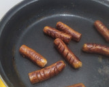 Foto langkah ke 4 dari resep Sosis Bakar Teflon.