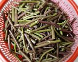 Hình bước làm 2 của món Dưa rau muống đồng