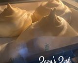 A picture of step 5 of Mini Pavlovas.