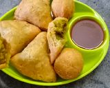 સમોસા (Samosa recipe in Gujarati) રેસીપી સ્ટેપ1ફોટો