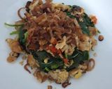 Foto langkah ke 6 dari resep Bayam rebus tempe goreng pedas.
