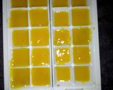 A picture of step 7 of Creamy mango sandwich.