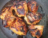 Gambar langkah 3 resipi Garlic Rosemary Roasted Chicken Breasts & Vegetables.