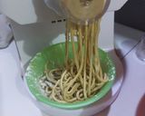 Foto langkah ke 2 dari resep Keto Stir Fried Chicken Noodles |High Protein, Low Calorie, Sugar Free.