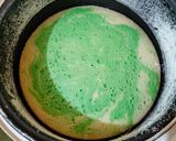 Foto langkah ke 7 dari resep BOLU PANDAN - Rice Cooker.
