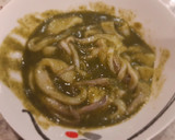 Foto del paso 2 de la receta: Calamares salteados al pesto sobre cama de patatas