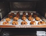 Foto langkah ke 10 dari resep Choco Chips-Cranberries Cookies Simple, Renyah dan Yummy.