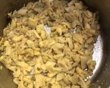 Májas - gombás göngyölt csirke bacon kabátban, májtócsnival recept fázis 2 fotója