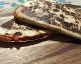Foto del paso 7 de la receta: Quesadillas de solomillo de pollo y pimiento🍗🫑❤️