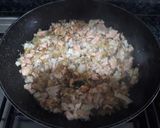 Foto del paso 1 de la receta: Rollitos de salmón y anguriñas sobre parmentier