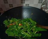 Foto langkah ke 2 dari resep Tumis Kangkung Sawi Hijau.