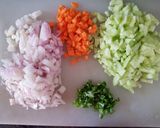A picture of step 1 of Vegetable raitha.