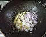 A picture of step 4 of Maharashtrian Veg Kolhapuri (Mix Vegetable Curry).
