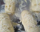 Foto langkah ke 5 dari resep Roti isi dcc.