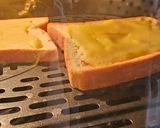 Foto langkah ke 3 dari resep Hokkaido Cheese Toast.