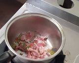 รูปขั้นตอนการทำที่ 3 ของ แกงลาวมะรุมใส่หมู สูตรแม่บ้านปุ๊