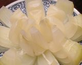 A picture of step 5 of ★Microwave Onion like Flower★.