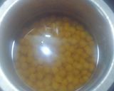 A picture of step 1 of Chana Masala.