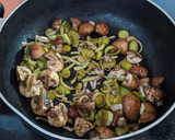 Foto del paso 3 de la receta: Carrilladas de cerdo con salsa de boletus