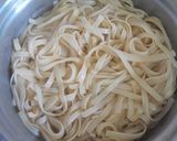 A picture of step 1 of Chicken Chowmein.