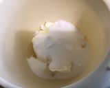 Une image de l'étape 3 de Gâteau au mascarpone et pêches de vigne.
