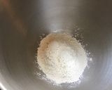 Une image de l'étape 1 de Pâte brisée épeautre, lait et fleur d'oranger.