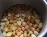 A picture of step 2 of Chole chana.