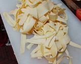 Foto del paso 9 de la receta: Sierra en salsa moscatel acompañadas de cabellos de plátano verde fritos