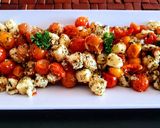 Foto del paso 4 de la receta: UCHUVAS🍅a Las Finas Hierbas Con🎂Mozzarella...!🥳