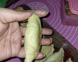 A picture of step 3 of Layered Gujiya.
