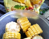 Foto langkah ke 1 dari resep *Jagung Rebus Mentega*.