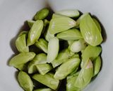 Foto langkah ke 2 dari resep Udang Tumis Pete.