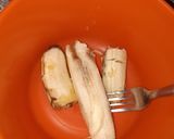 Foto del paso 1 de la receta: Mini tortillas de avena, banana y algarroba