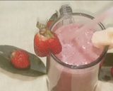 A picture of step 8 of Weightloss Strawberry smoothie.