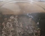 A picture of step 2 of Carne en su jugo Jalisco-style (my version).