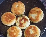 मटर पॅटिस (matar patties recipe in marathi) रेसिपी स्टेप 5 फोटो 