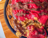 Foto del paso 5 de la receta: Skillet cookie saludable en Airfryer con helado de frambuesa