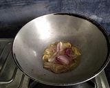 A picture of step 2 of Masala bhindi.