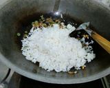 Foto langkah ke 3 dari resep Nasi Goreng Sarden.