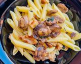 Foto del passaggio 2 della ricetta Penne con champignon e pollo