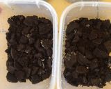 Foto langkah ke 1 dari resep Puding coklat oreo simple.