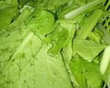 Hình bước làm 1 của món Mì xào rau cải