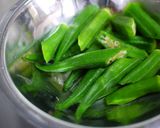 A picture of step 2 of Okra with Sesame Dressing.