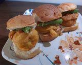 A picture of step 5 of Vada Pav.