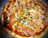 Foto del paso 4 de la receta: Pizza marinera con salmón marinado