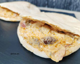 Foto del paso 7 de la receta: Pan pita con cremoso de bacon, cebolla y setas